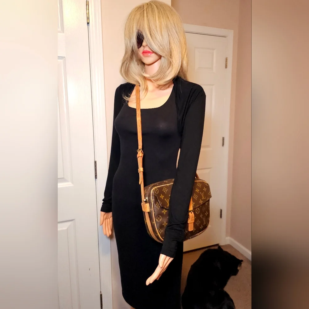 Authentic LOUIS VUITTON Jeune Fille GM Monogram Crossbody Shoulder Bag - Picture 13 of 13